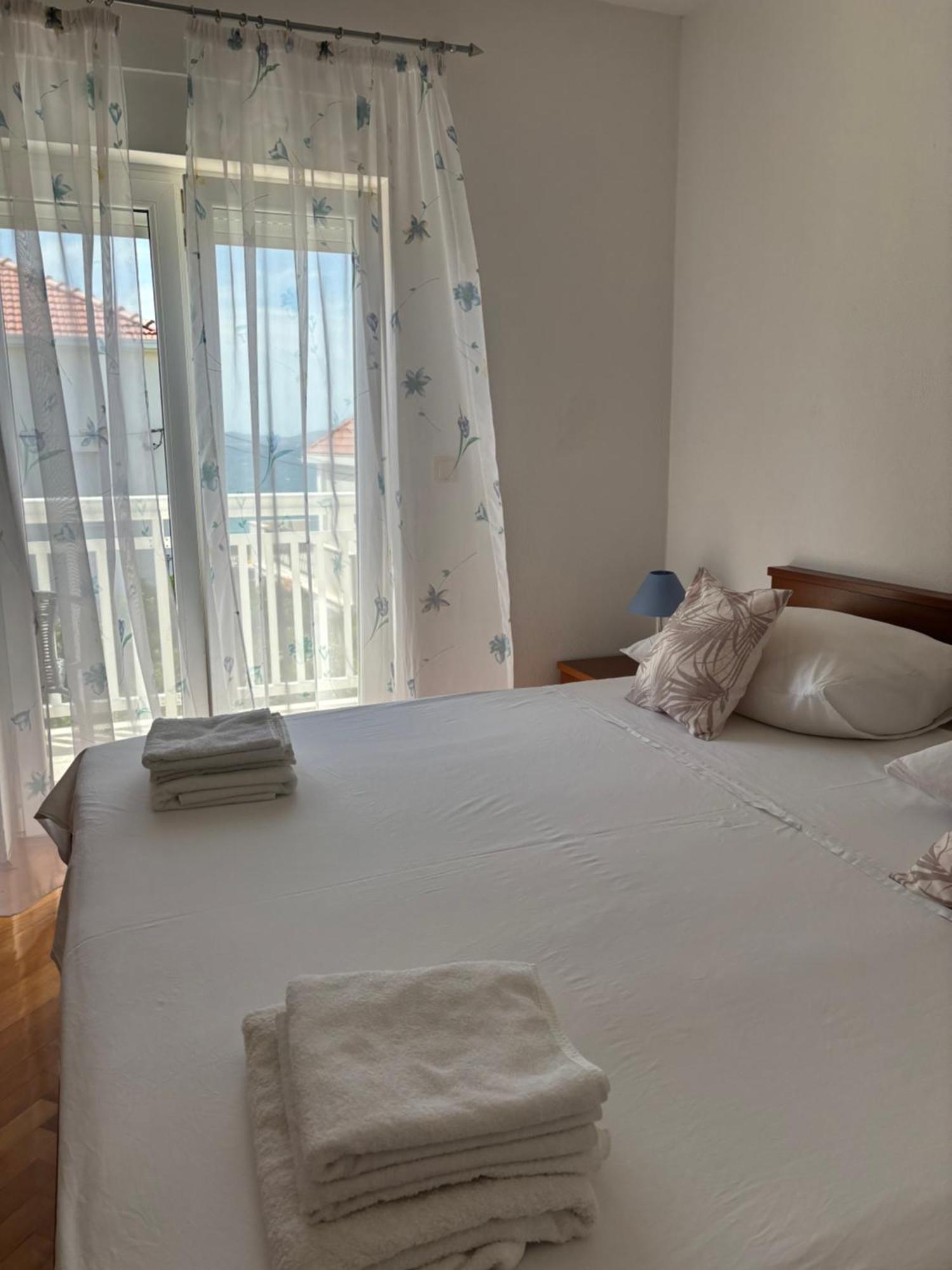 House Mare Apartment Trogir Exterior photo