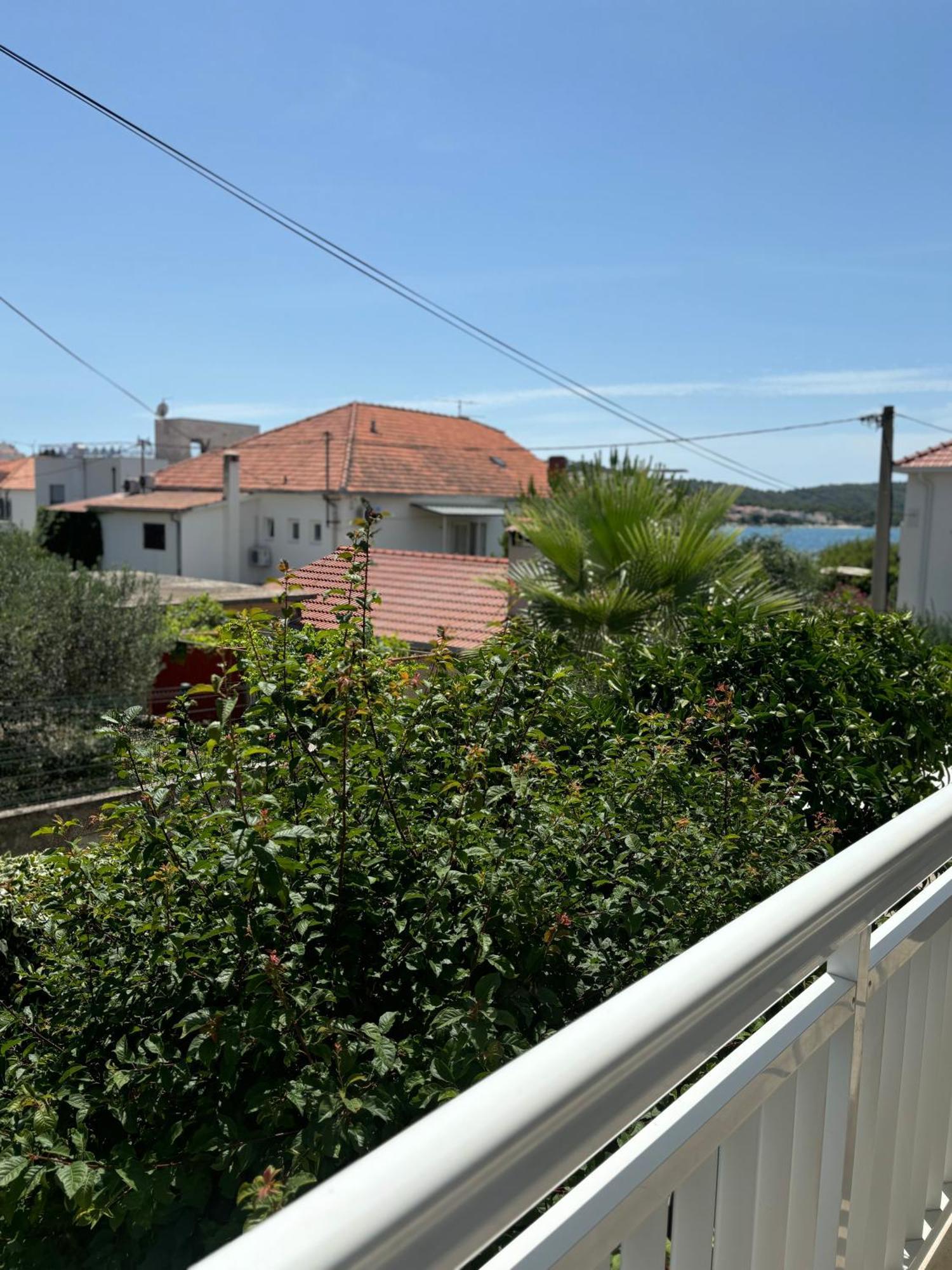 House Mare Apartment Trogir Exterior photo