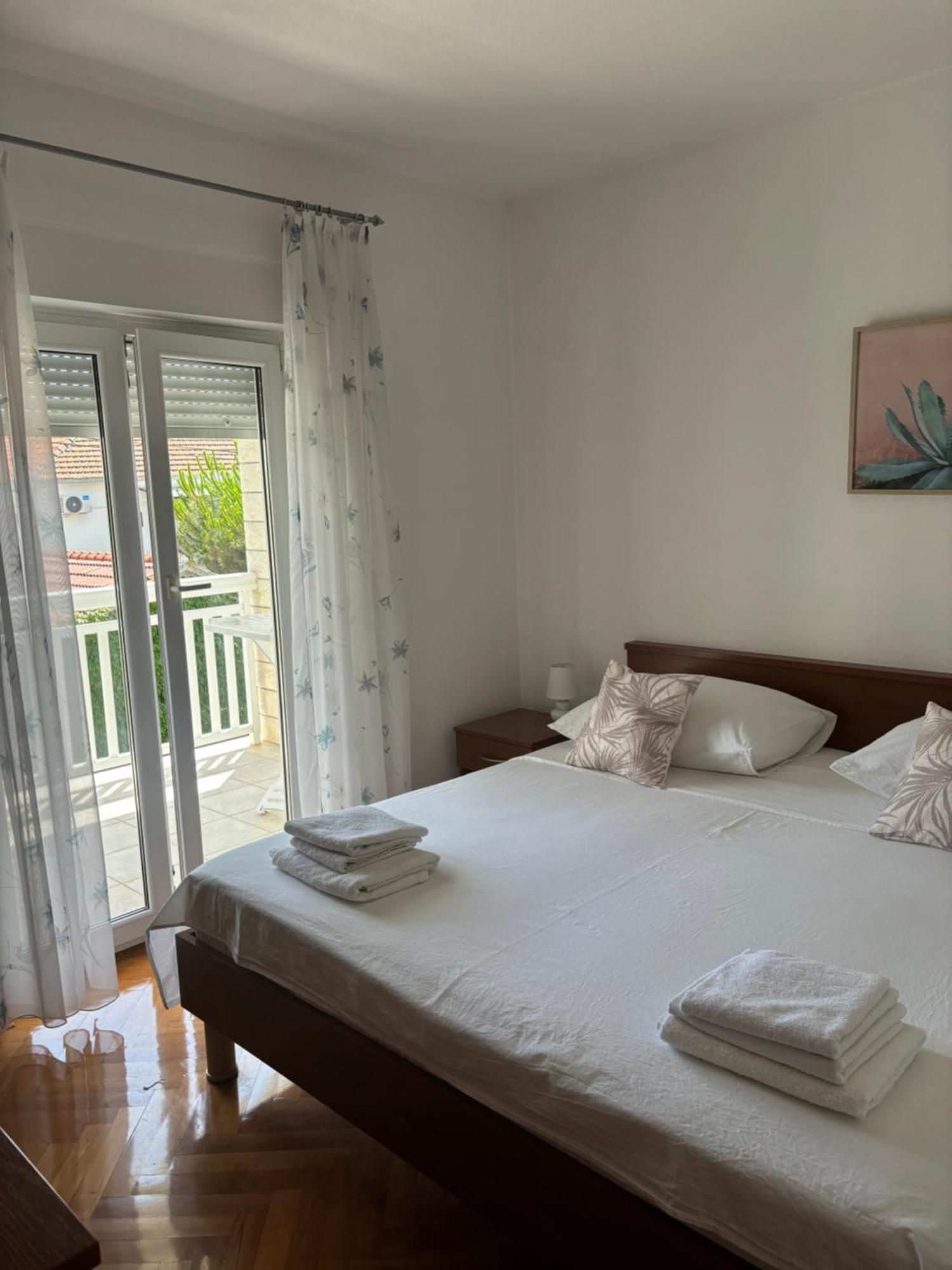 House Mare Apartment Trogir Exterior photo